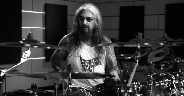 mike-portnoy-dream-theater-2023.jpg